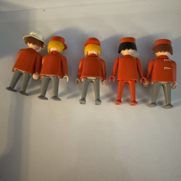 Vintage 1974 Playmobil Geobra Lot of 5 ESSO Figurines. Pre-owned - Picture 3 of 3